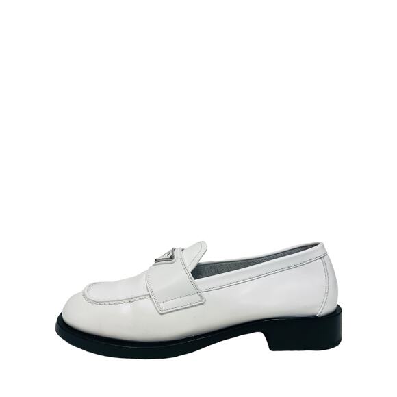PRADA White Leather Metal Triangle Logo Slip-On Loafers Size 36.5 US 6.5 - Picture 1 of 11